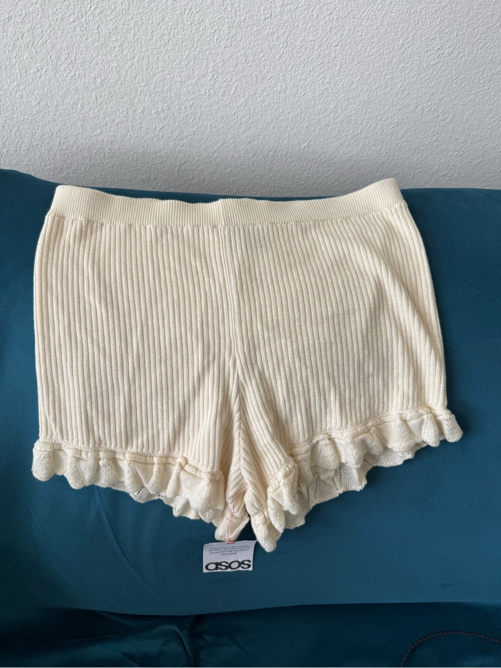 NWT ASOS Design Knit Frill Shorts in buttermilk